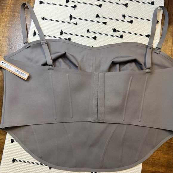 SKIMS Bonded Corset Top in Steel - Picture 5 of 7